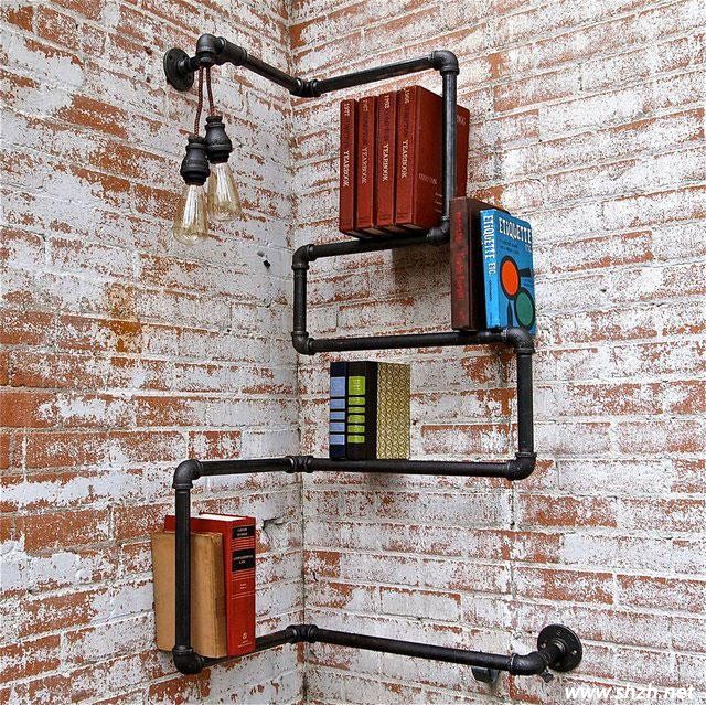 朋克風金屬管打造掛在墻上的書架
