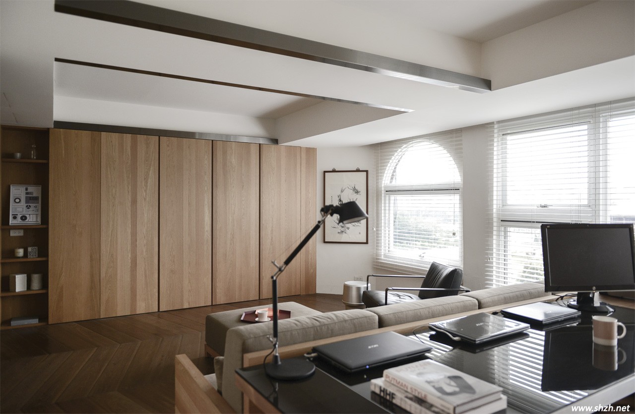 簡(jiǎn)約沉穩(wěn)的書(shū)房